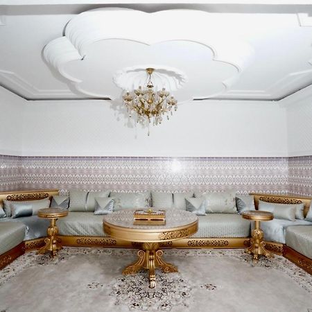 Apartment Oumnia 1 - City Center Танжер Екстериор снимка