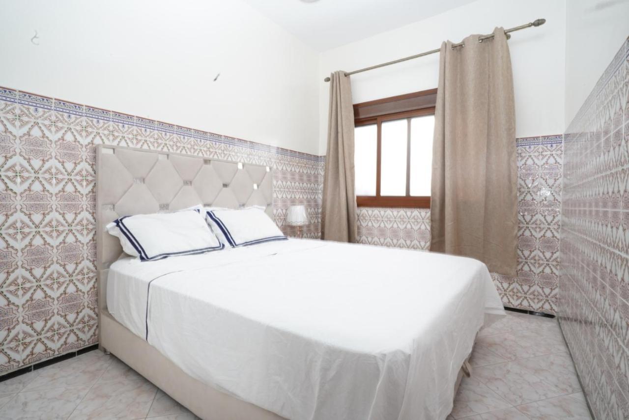Apartment Oumnia 1 - City Center Танжер Екстериор снимка