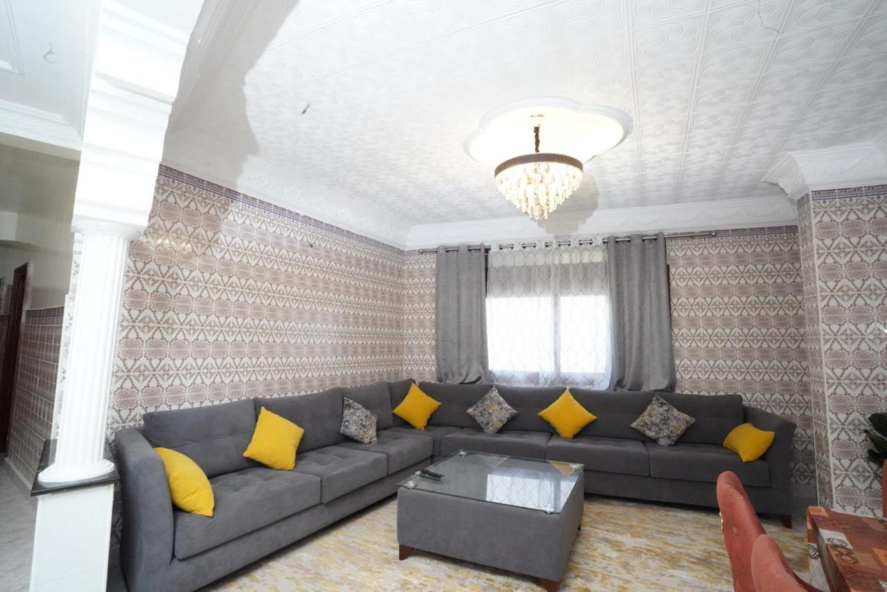 Apartment Oumnia 1 - City Center Танжер Екстериор снимка