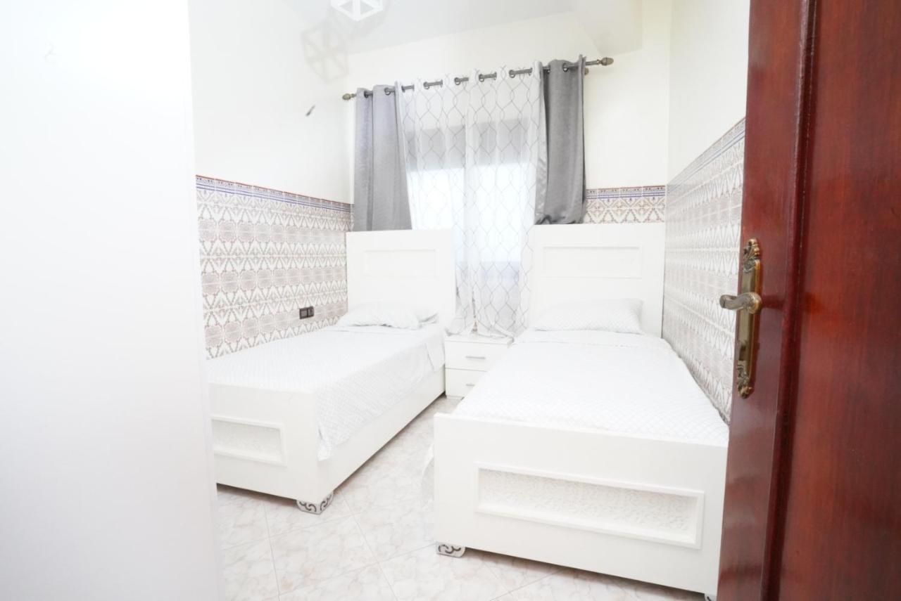 Apartment Oumnia 1 - City Center Танжер Екстериор снимка